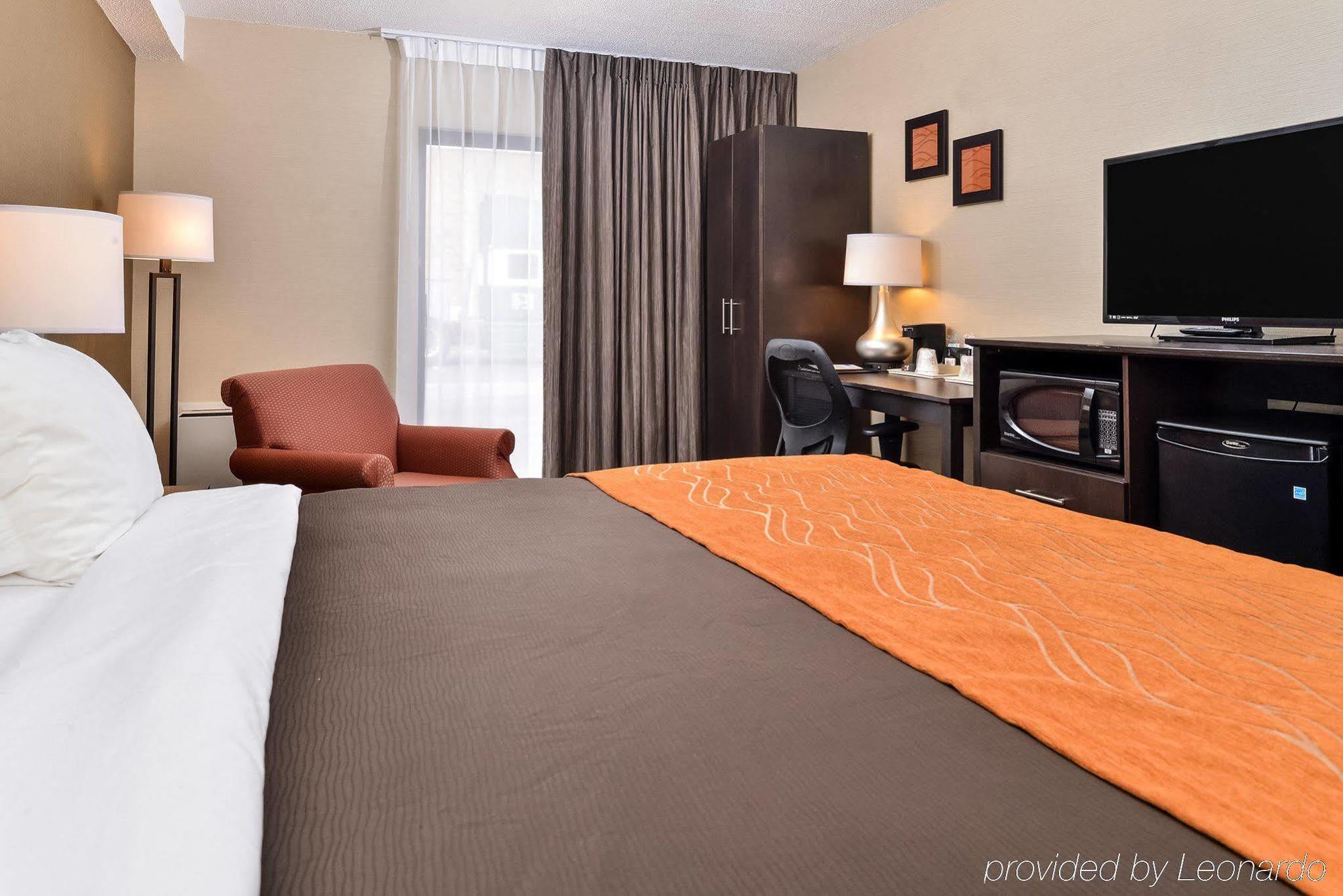Comfort Inn Brampton Bagian luar foto