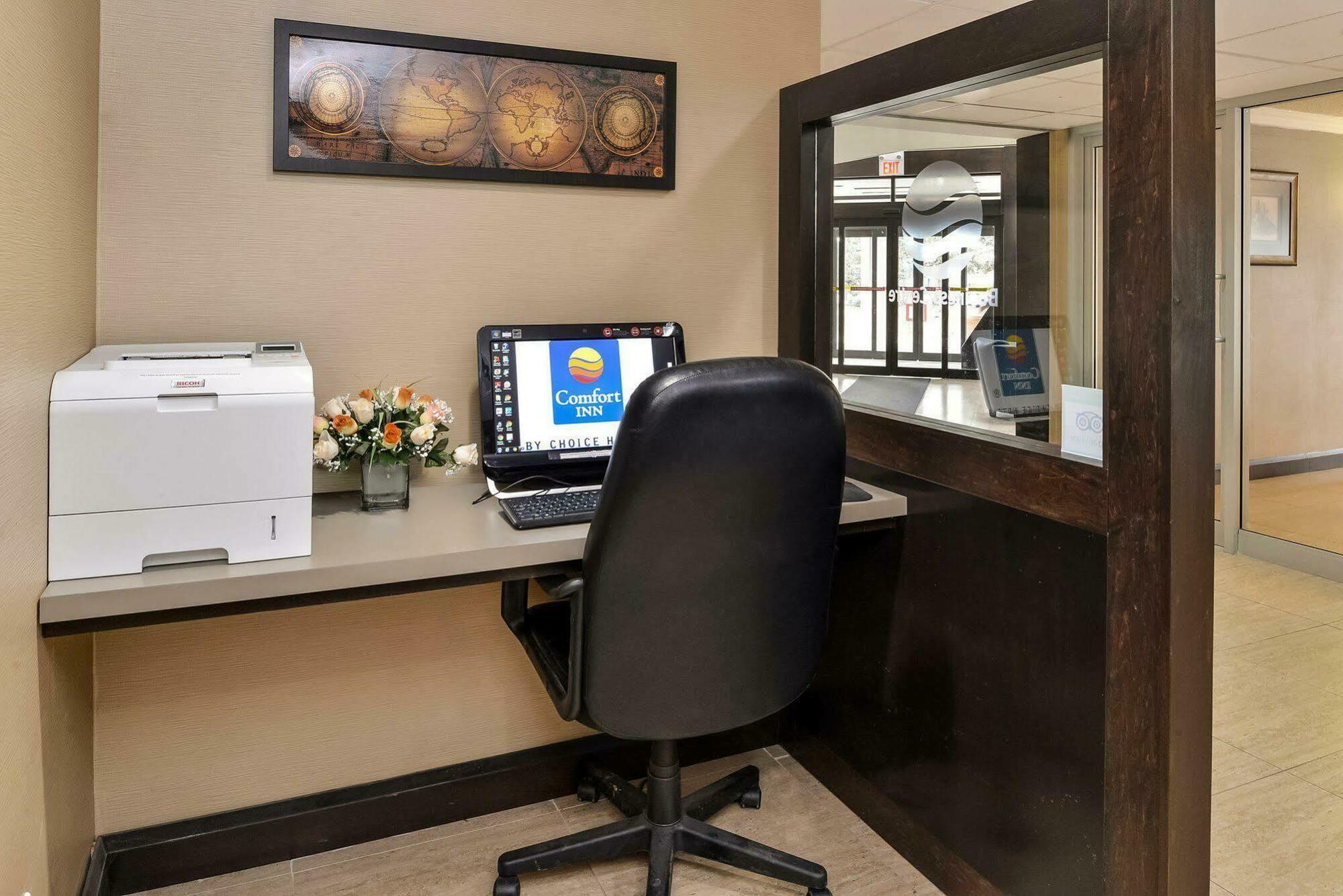 Comfort Inn Brampton Bagian luar foto